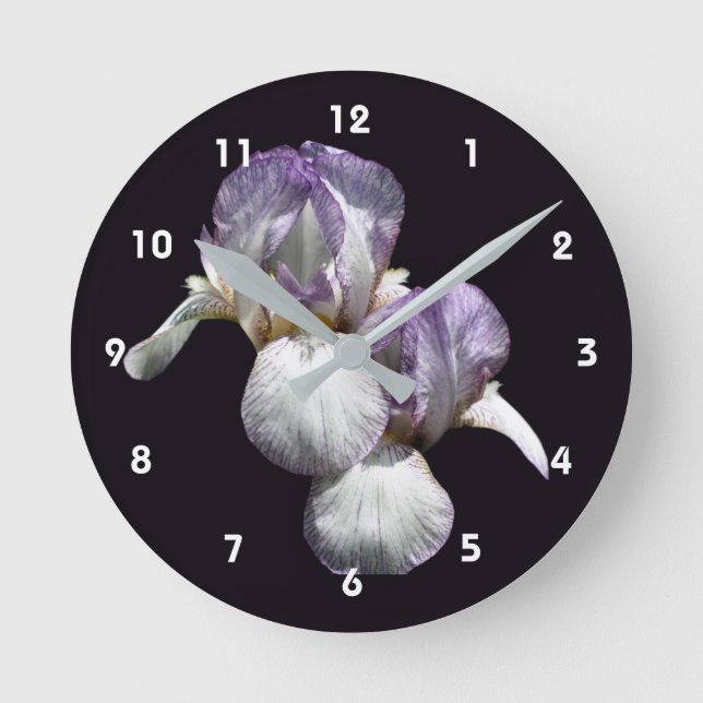 Lila und weiße Bartirisblüten  Runde Wanduhr (Vorderseite)