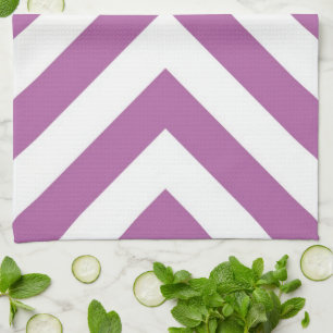 Lila und weiße Chevron-Muster Handtuch