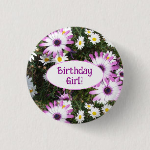 Lila und weiße Daisy Floral Geburtstagsmädchen Button