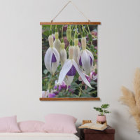 Lila und weiße Schwänze Fuchsia Floral