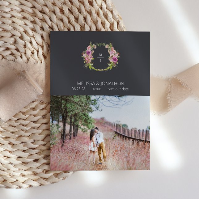 Lila Verlobung mit Holzkohle in Rosa Save The Date (Von Creator hochgeladen)