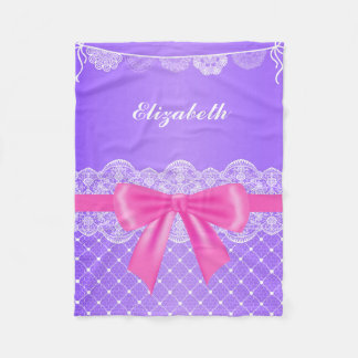 Lila Vintage weiße Spitze-Band-Fleece-Decke Fleecedecke