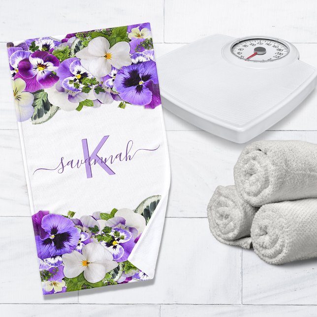 Lila Violet-Flora, weiße Monogrammnamenskripte Handtuch (Von Creator hochgeladen)