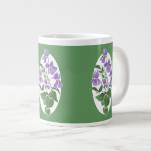 Lila Violetten, handbemalt in Aquarellfarben, grün Jumbo-Tasse