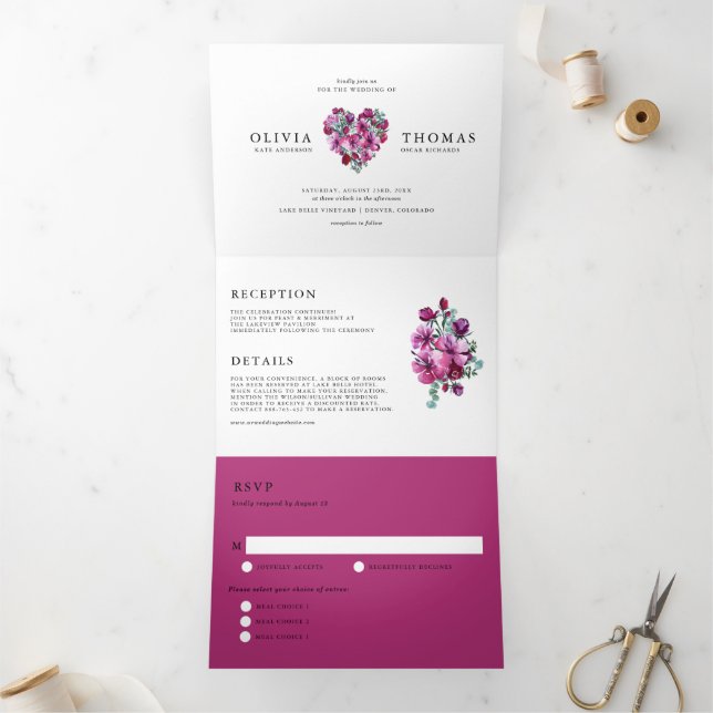 Lila Wasserfarbenherz Bouquet Wedding Dreifach Gefaltete Einladung (Innenseite)