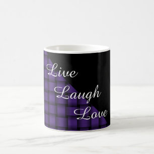 Lila Webmuster mit Schwarz Kaffeetasse