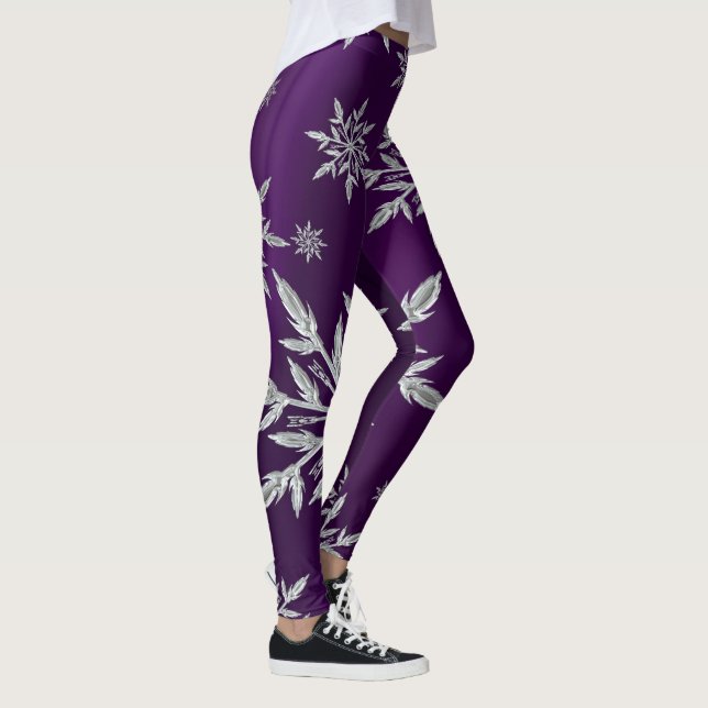 Lila Weihnachtssterne mit weißem Eiskristall Leggings (Rechts)