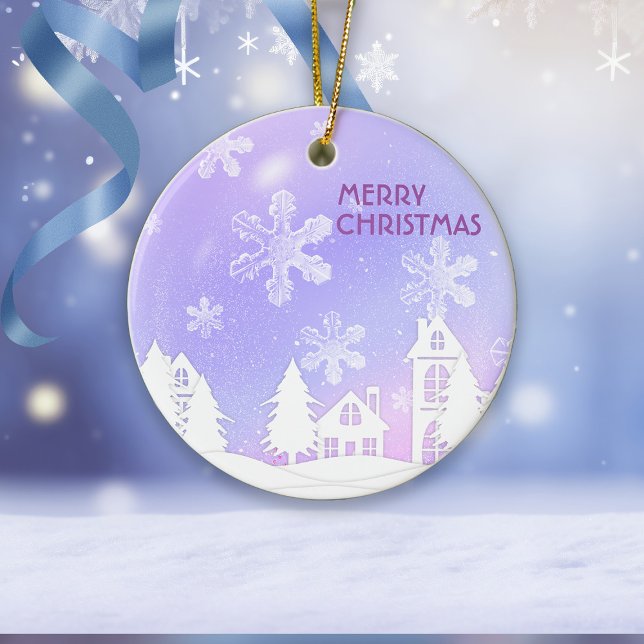 Lila weißes, lichtdurchlässiges Schneehaus Keramik Ornament (Von Creator hochgeladen)