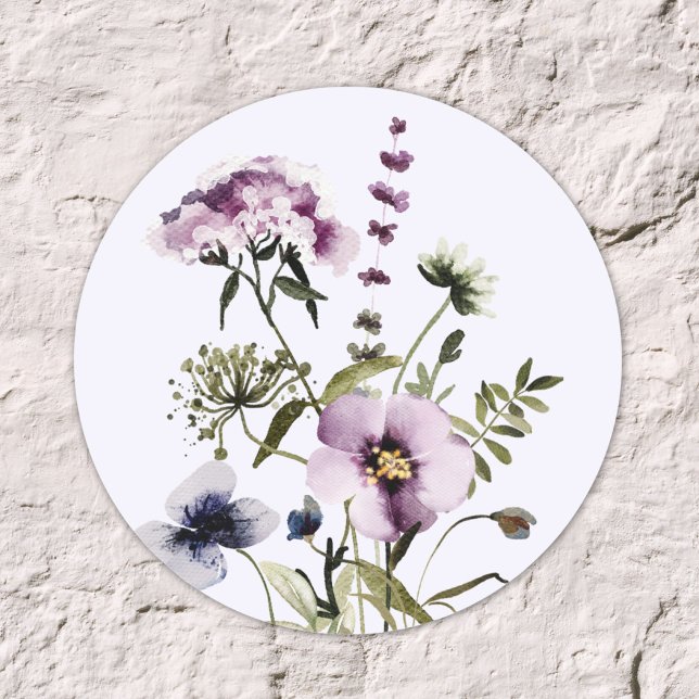 Lila Wildblume Bouquet Runder Aufkleber (Close up)