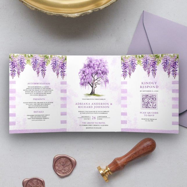 Lila Wisteria Floral Tree Foto QR Code Hochzeit Dreifach Gefaltete Einladung (Von Creator hochgeladen)