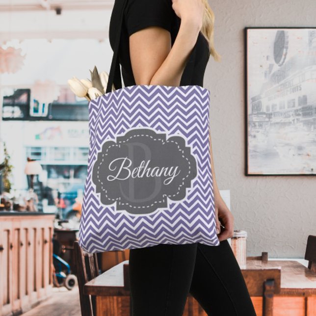 Lila Zickzack Personalisiert (Purple Chevron Personalized Tote Bag)