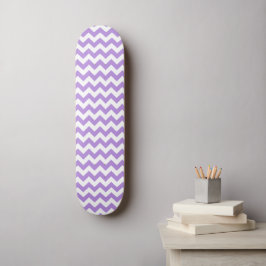 Lila Zigzag, Lila Zickzack, geometrisches Muster Skateboard