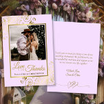 Lilac & Gold Liebe Dank Foto & Note Wedding Dankeskarte<br><div class="desc">Diese wunderschönen lila lila- und goldfarbenen Hochzeitskarten zeigen Ihr Foto in einem goldenen Rahmen aus Imitaten umgeben von verzierten goldenen Gardinen und Wirbel. Die Beschriftung lautet: Liebe und Danke, mit Ihren Namen unten. Der Rücken als romantische verknüpfte Herzen Grafik zusammen mit einer individuellen Note und Unterschrift. Einfach, stilvoll und elegant,...</div>