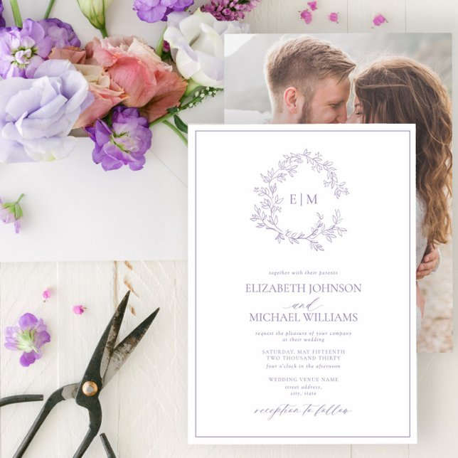 Lilac Lavender Leafy Wappen Monogram Foto Wedding Einladung (Von Creator hochgeladen)