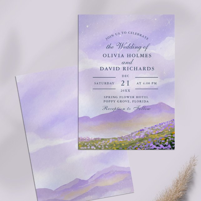 Lilac Night Sky Mountain Meadow Wedding Einladung (Lilac Night Sky Mountain Meadow Wedding Invitation on a lilac table.)