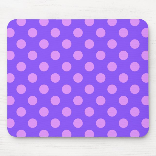 Lilac polka dots on periwinkle mousepad (Vorne)