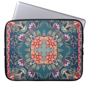 Lilac Tulpe Blume, Zierrahmen mit Blumen. Laptopschutzhülle