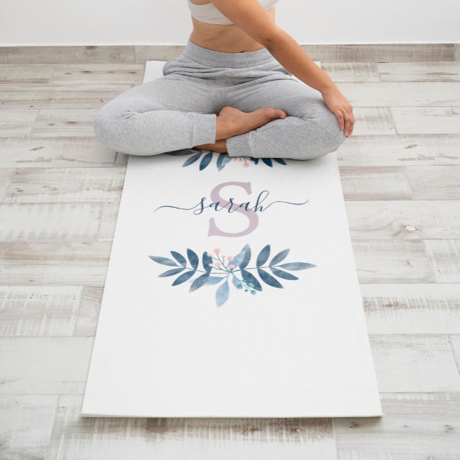 Lilac Watercolor Floral Monogram Yogamatte (Von Creator hochgeladen)