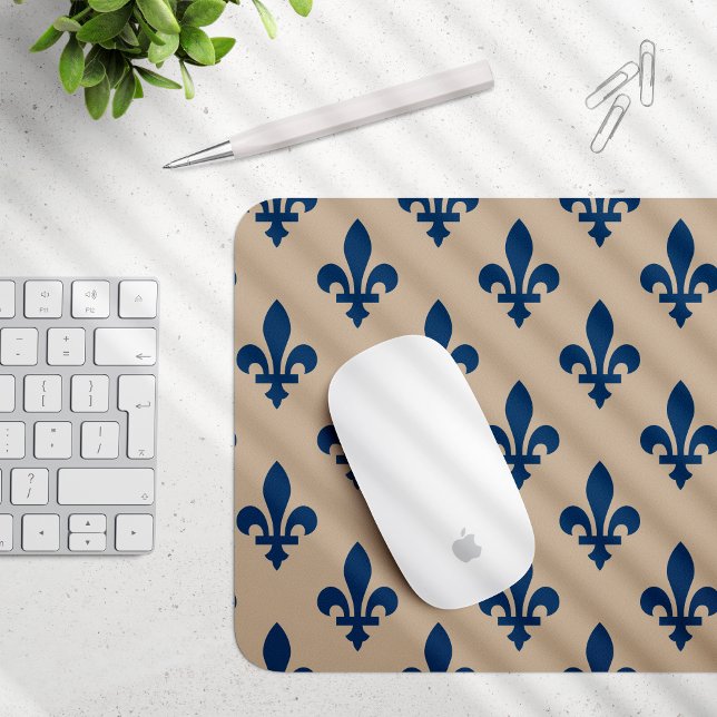Lilie Pattern, Royal French Blue on Cream Mousepad (Von Creator hochgeladen)