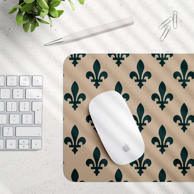 Lilie Pattern, Royal French Green on Cream Mousepad (Von Creator hochgeladen)