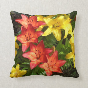 Lily Blume Red Green & Yellow Foto entwickelt Kissen