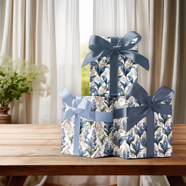 Lily of the Valley and Hawthorn Blumenmuster Geschenkpapier Set (Elegant Maximalist Lily of the Valley and Hawthorne Floral Wrapping Paper Sheets Trio)