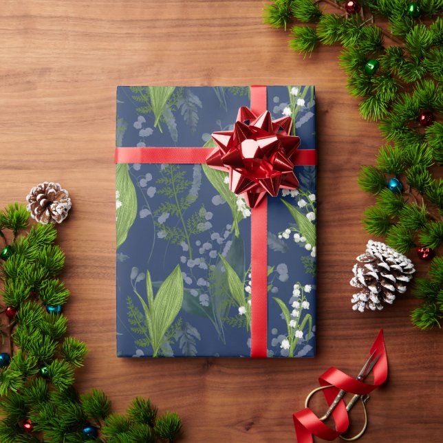 Lily of the Valley Dark Blue Background Geschenkpapier (Feiertagsgeschenk)