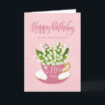 Lily of the Valley Teacup 70th Birthday Tante Karte<br><div class="desc">Eine hübsche kleine rosa Teetasse gefüllt mit einem wunderschönen Lilienhaufen aus den Blume des Tales,  zusammen mit den handgeschriebenen Worten "Happy Birthday" oben auf der Karte und den handgeschriebenen Worten 70 heute mit Liebe Herzen auf der Teetasse. Eine süße Geburtstagskarte für Ihre Tante,  die heute 70 Jahre alt wird!</div>