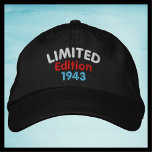 Limited Edition 1943 oder Year, Black, Vintag Retr Bestickte Baseballkappe<br><div class="desc">Limitierte Ausgabe lustige bestickte Baseball Cap - Hat, 1943 oder Ihr Geburtsjahr. Das Beispiel ist schwarz, aber viele Farben zur Auswahl. Einzigartiges Vintages Geburtstagsgeschenk für einen alten Mann. Einfach Jahr oder Text ändern. Stickereifarben sind Weiß, Rot und Hellblau - am besten auf dunklen Farbkappen. Alle Rechte vorbehalten © 2023 Alan...</div>