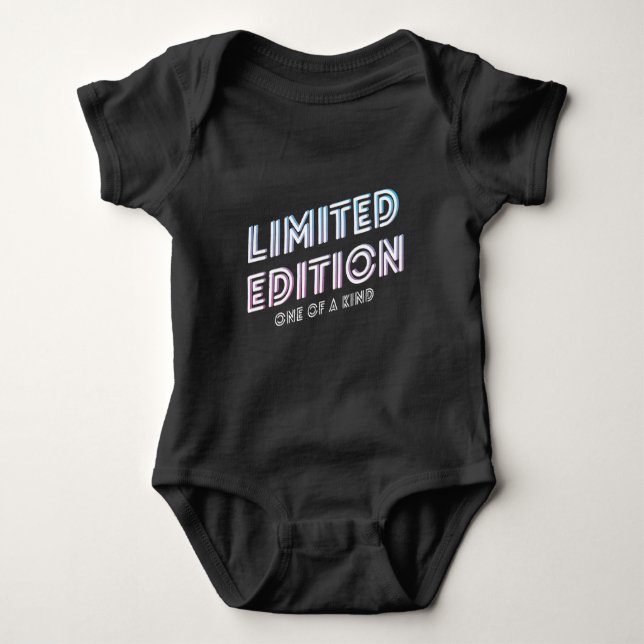 Limited Edition - eine Art Baby Strampler (Vorderseite)