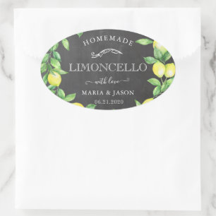 Limoncello Chalkboard Monogram Fevor Ovaler Aufkleber