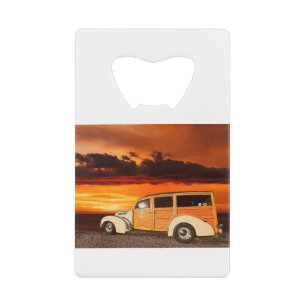LIN56 TAN Woody.tif Geldbeutel Flaschenöffner