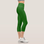 Lincoln Green Solid Schlicht Color Capri Leggings<br><div class="desc">Lebhafte,  naturbelassene,  grüne,  praktische und stilvolle Farbe. Wird in formellen und informellen Veranstaltungen eingesetzt. Hex Nr. = 0A5E04</div>