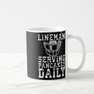 Lineman Serving Pancakes Daily Football Lineman Kaffeetasse