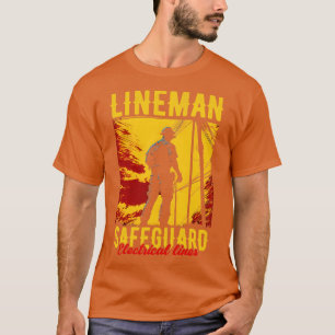 Lineman sichert elektrische Leitungen T-Shirt