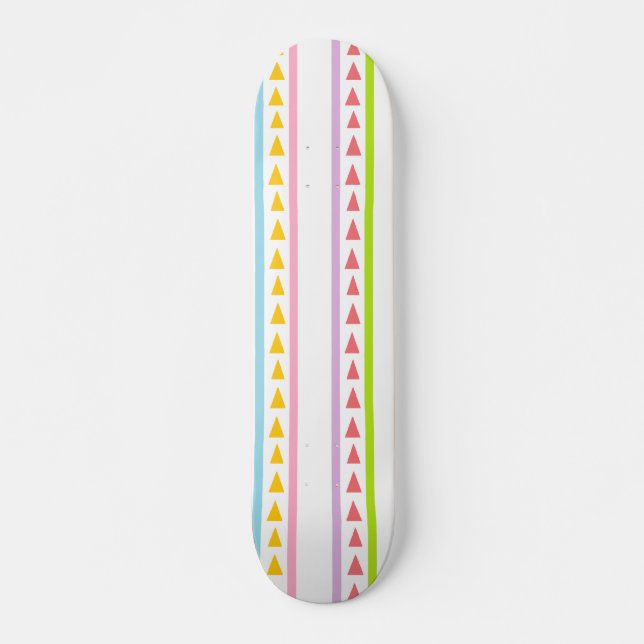 Linien und Dreiecke Skateboard (Vorne)