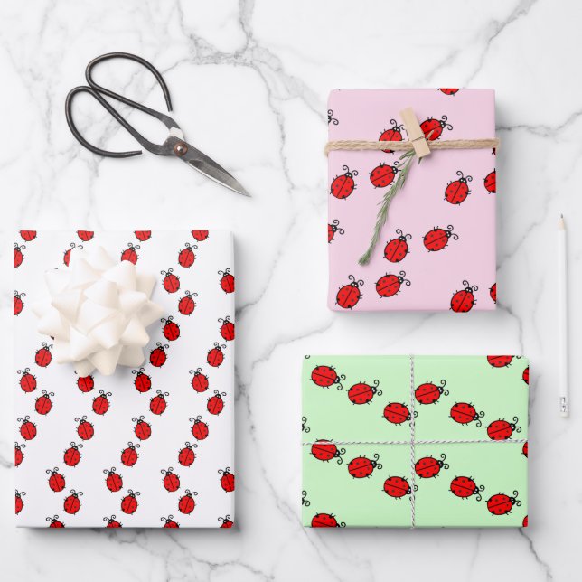 Linien von Ladybugs Design Wrapping Paper Sheets Geschenkpapier Set (Vorderseite)
