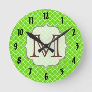Linke grüne Quarterfolie Latti Monogram Wall Clock Runde Wanduhr