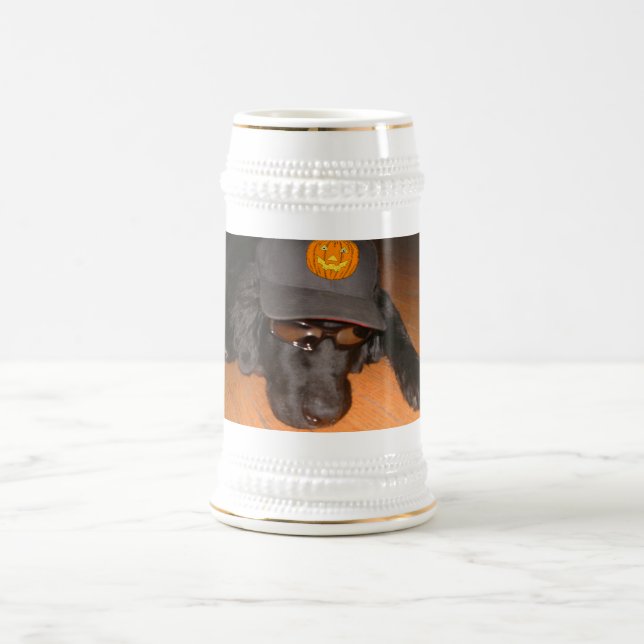 Links hinter diesem Halloween Bierglas (Mittel)