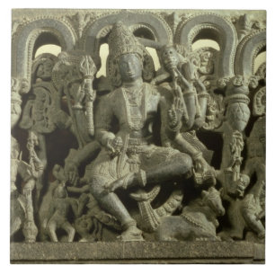 Lintel, der die Dreiheit darstellt: Siva, Brahma Fliese