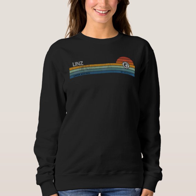 Linz Upper Austria Retro Sunset Rainbow Synth Stri Sweatshirt (Vorderseite)
