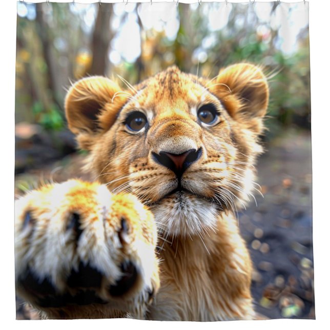 Lion Cub Duschvorhang (Vorderseite)