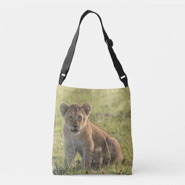 Lion Cub Natural Setting Crossbody Bag Tragetaschen Mit Langen Trägern (Rückseite)