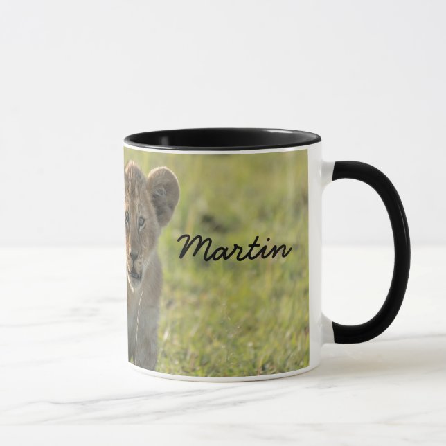 Lion Cub Personalize Name Black Interior Geschenk Tasse (Rechts)