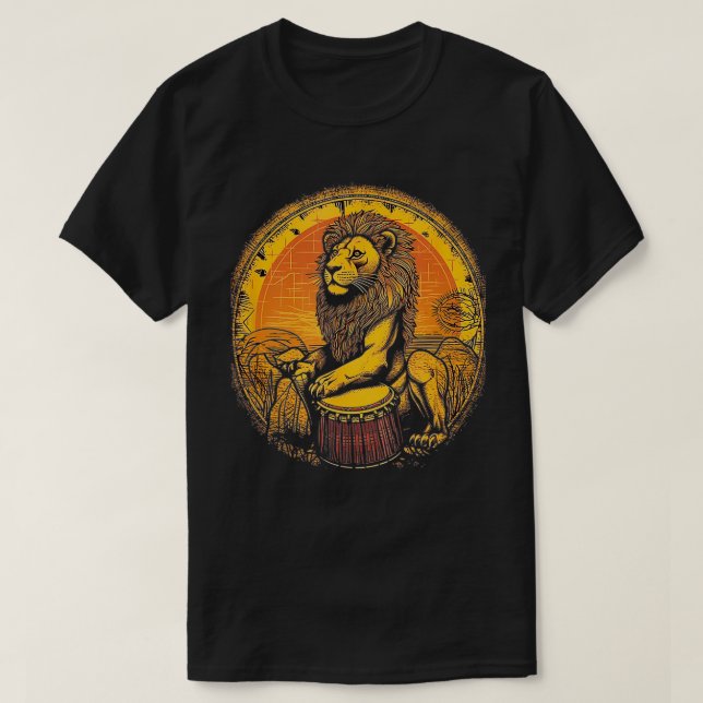 Lion Playing Djembe Drum Drumming Drummer Afrikane T-Shirt (Design vorne)