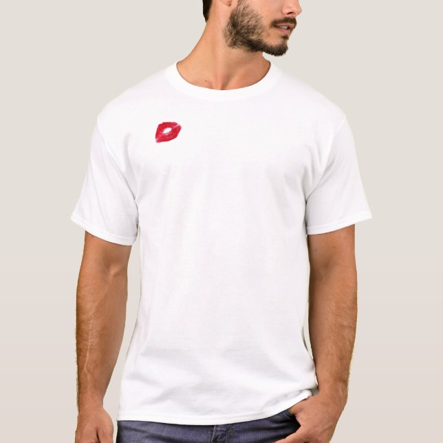 Lippenstift auf Shirt (Vorderseite)