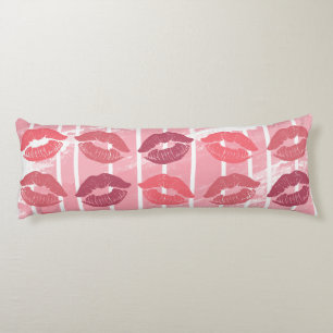 Lipstick Kisses Seitenschläferkissen