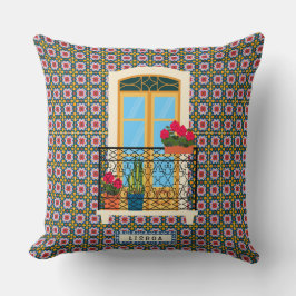 Lissaboner Hausfenster mit Pflanze und Fliesen Kissen