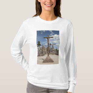 Litauen, Zentral-Litauen, Siauliai, Hügel 4 T-Shirt