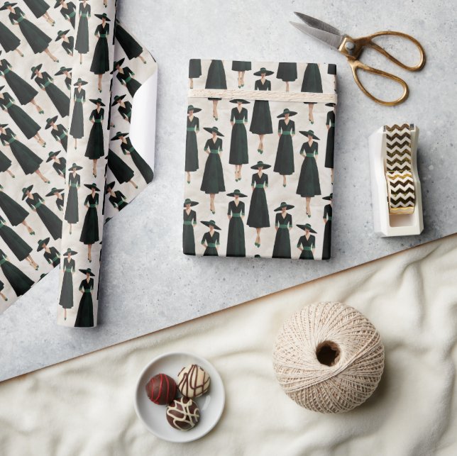 Little Black Dress Society Custom Emerald Accent P Geschenkpapier (Kunsthandwerk)